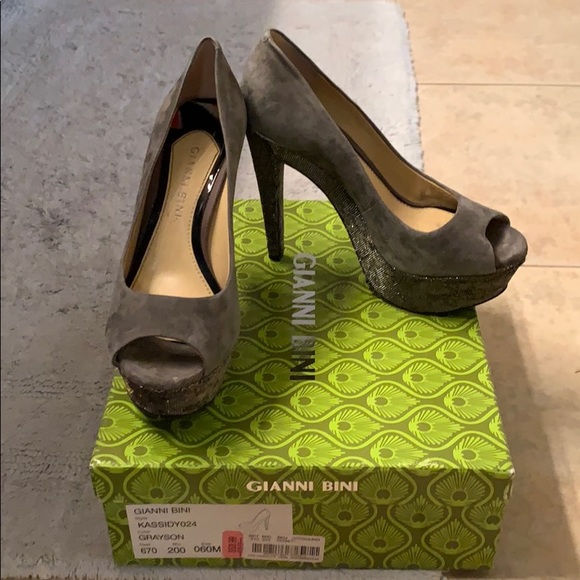 Gianni Bini Shoes | Gianni Bini Heels | Color: Gray | Size: 6 | Sduncan86's Closet